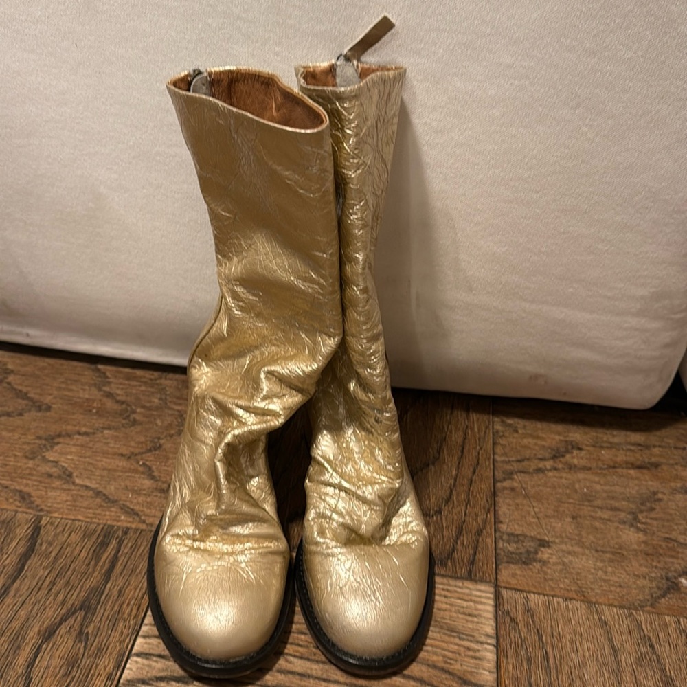 Free People Women’s gold calve boots 39.5
